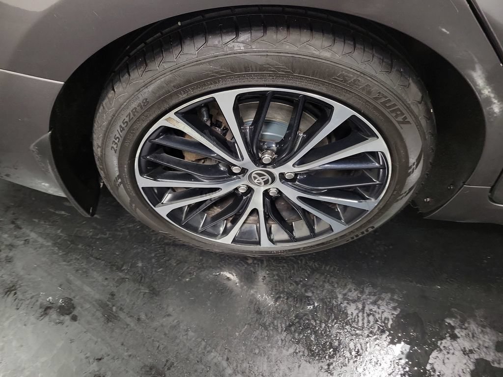 Used 2020 Toyota Camry SE AWD/4WD image 11