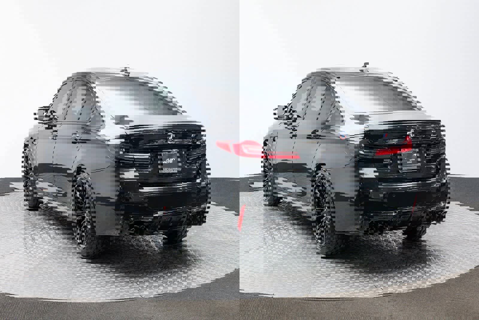 Used 2023 BMW M5 w/ Competition Package image 4