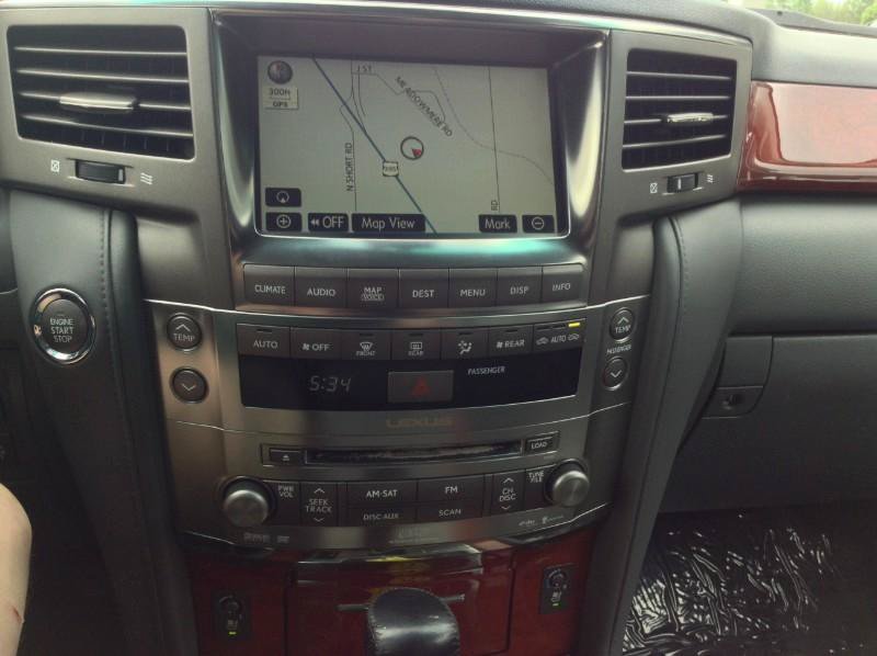 Used 2009 Lexus LX 570 4WD image 17