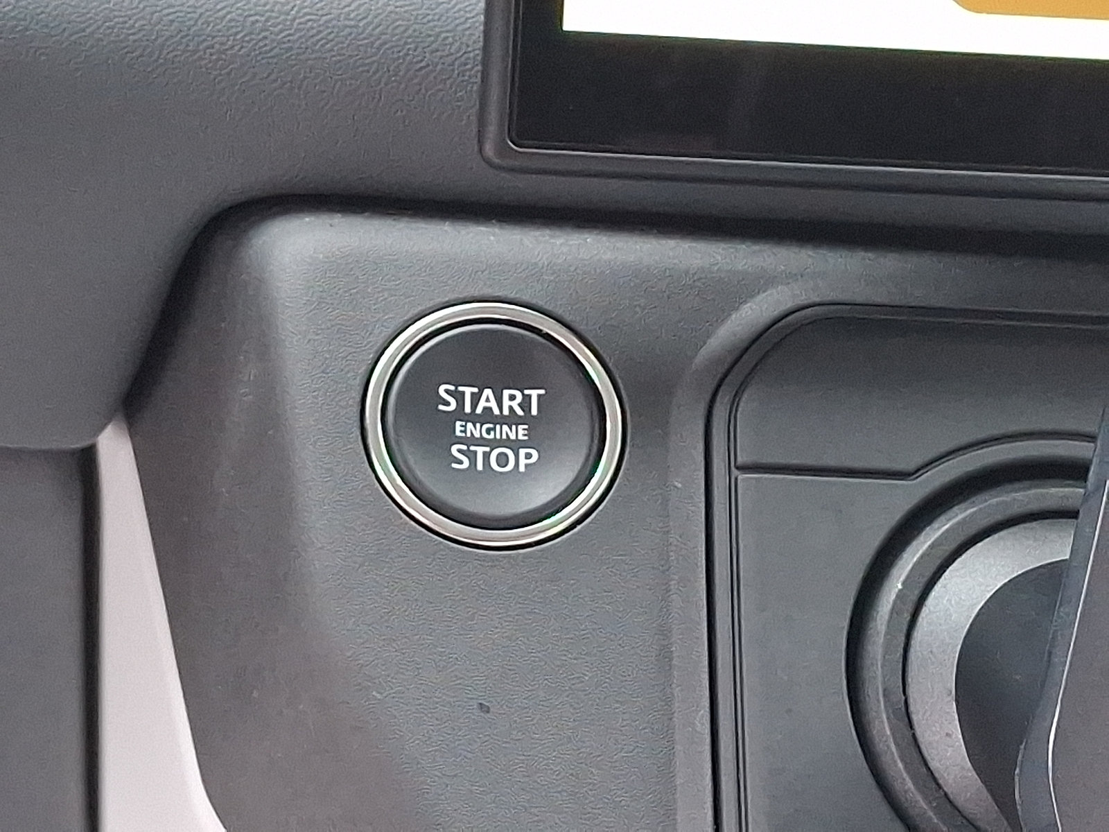 Used 2026 Land Rover Defender 110 X-Dynamic SE AWD/4WD image 26