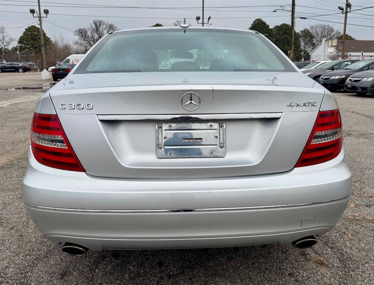 Used 2013 Mercedes-Benz C 300 4MATIC Sedan image 4