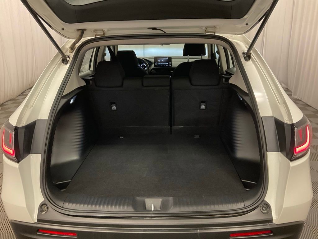 Used 2025 Honda HR-V LX image 32