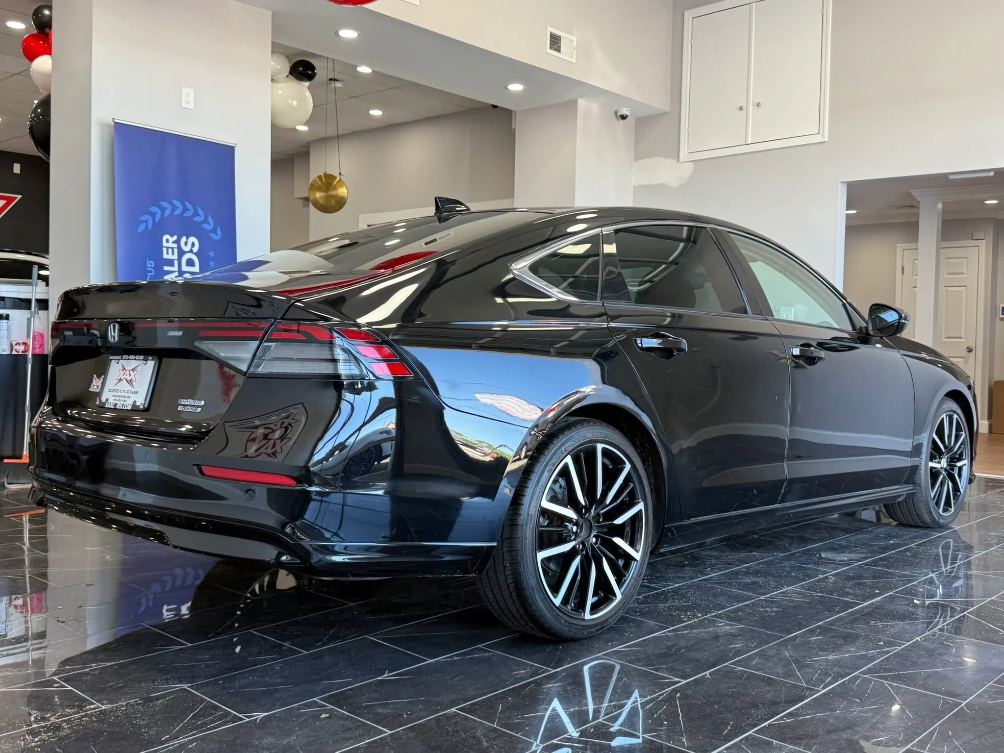 Used 2023 Honda Accord Touring image 6
