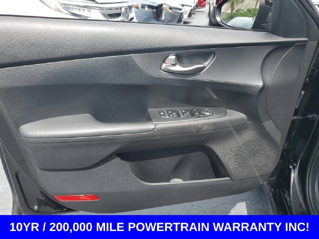 Used 2021 Kia Forte LXS FWD image 8
