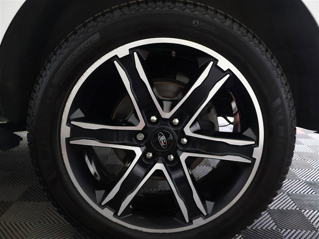 Used 2020 Ford Expedition Limited w/ Special Edition Package image 28