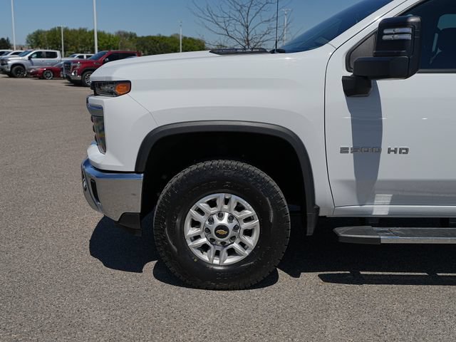 Used 2025 Chevrolet Silverado 2500 LT w/ Convenience Package AWD/4WD image 11
