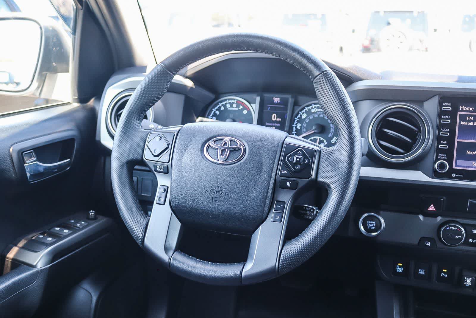Used 2022 Toyota Tacoma TRD Sport w/ Technology Package RWD image 16