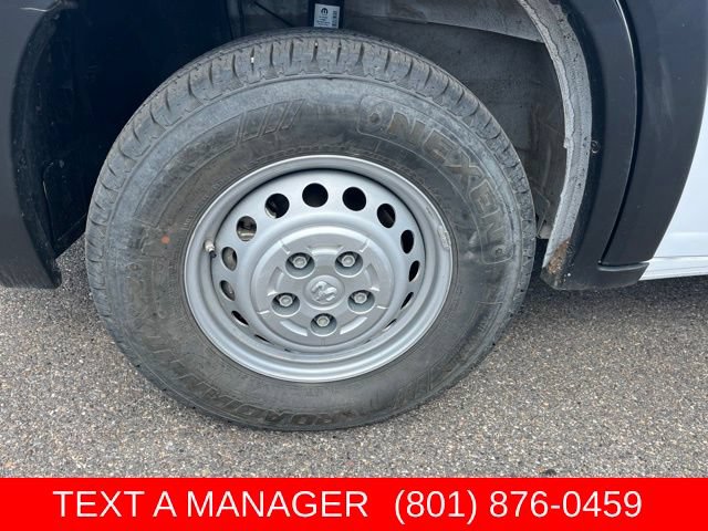 Used 2025 RAM ProMaster 2500 w/ Convenience Group FWD image 9