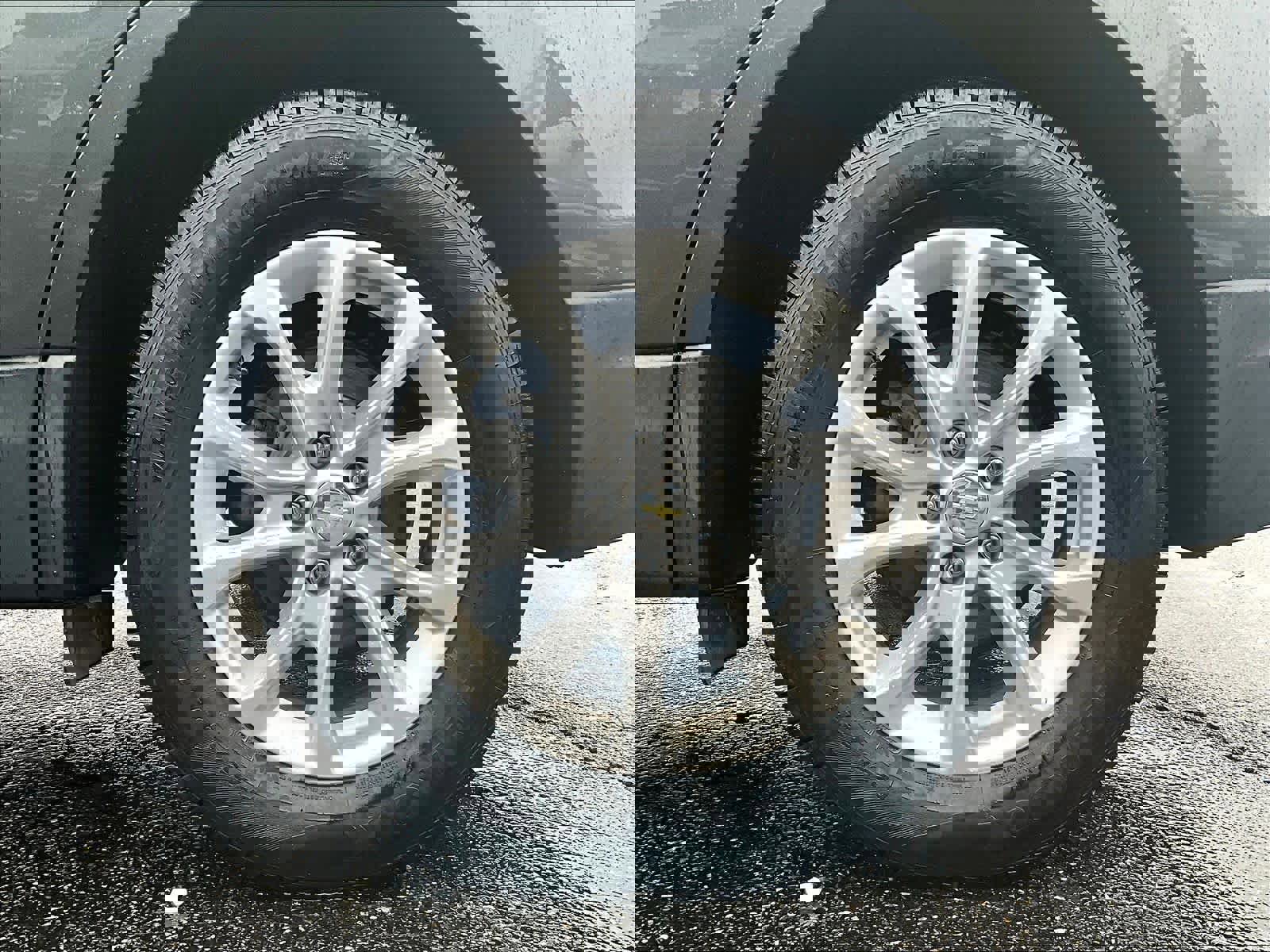 Used 2019 Chevrolet Equinox LS image 7