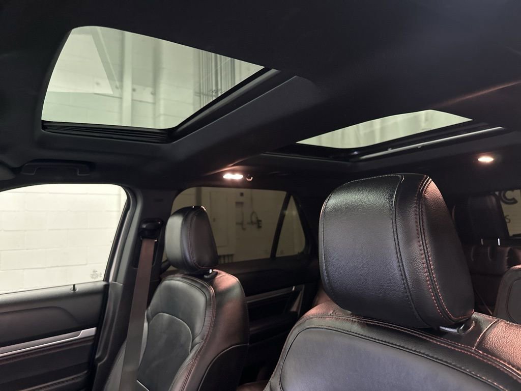 Used 2018 Ford Explorer Sport w/ Equipment Group 401A image 39