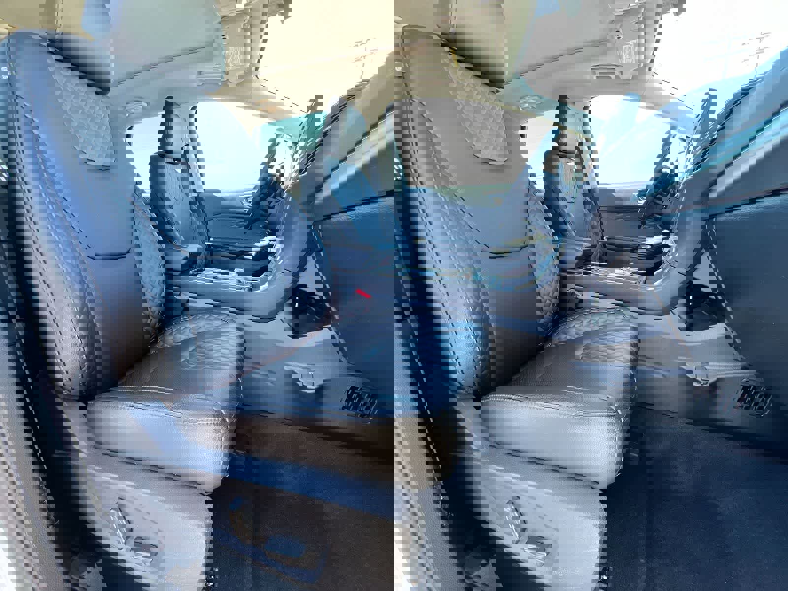 Used 2024 Ford Edge Titanium w/ Equipment Group 301A image 21