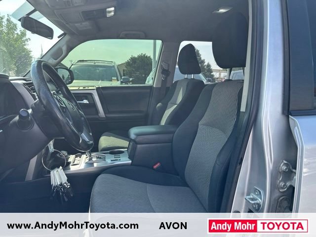 Used 2014 Toyota 4Runner SR5 AWD/4WD image 9