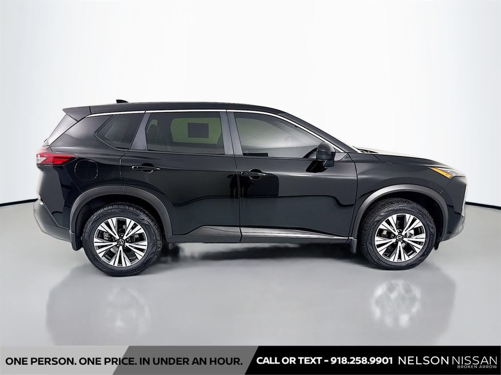 Certified 2023 Nissan Rogue SV FWD image 4