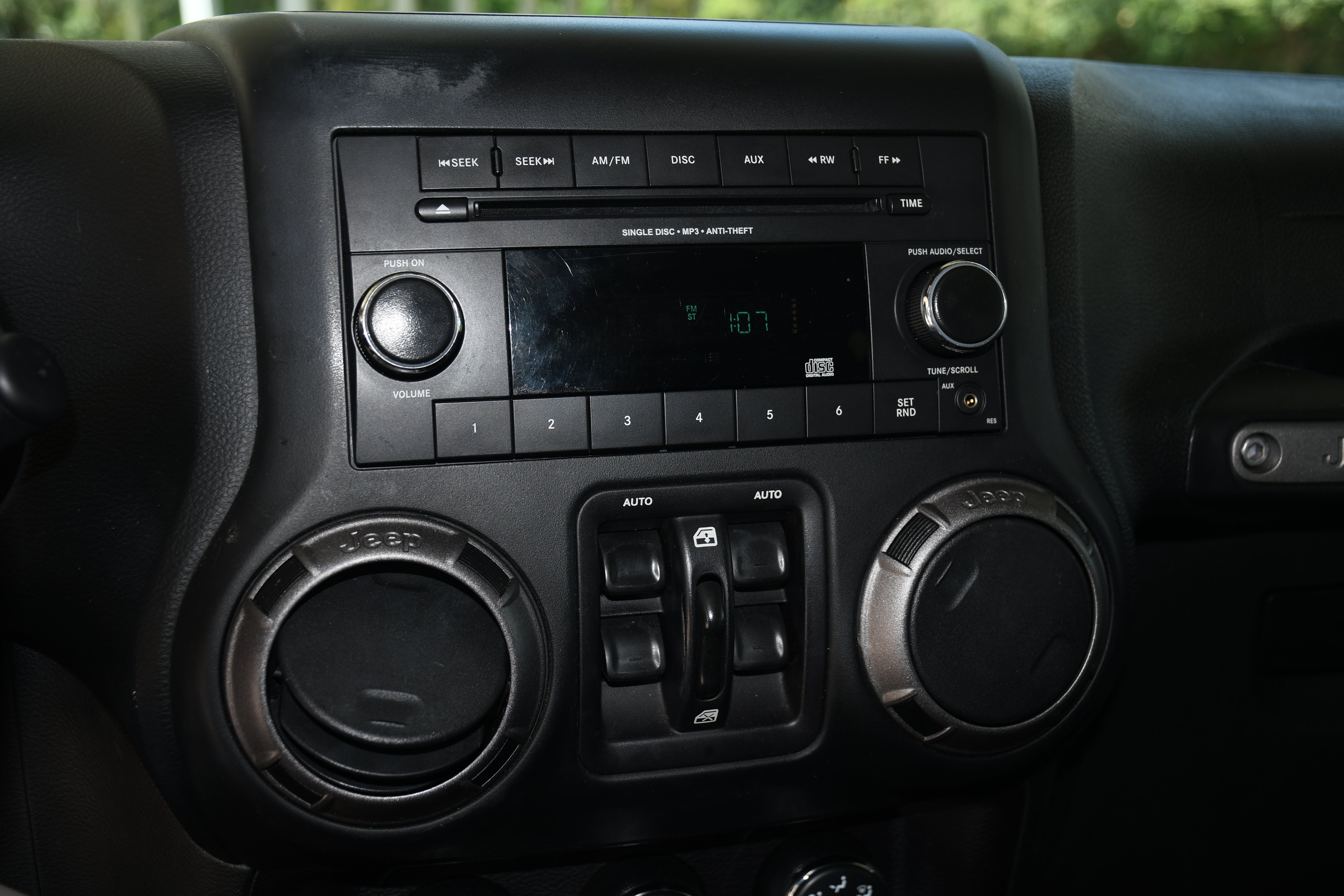 Used 2018 Jeep Wrangler Unlimited Sport S AWD/4WD image 15