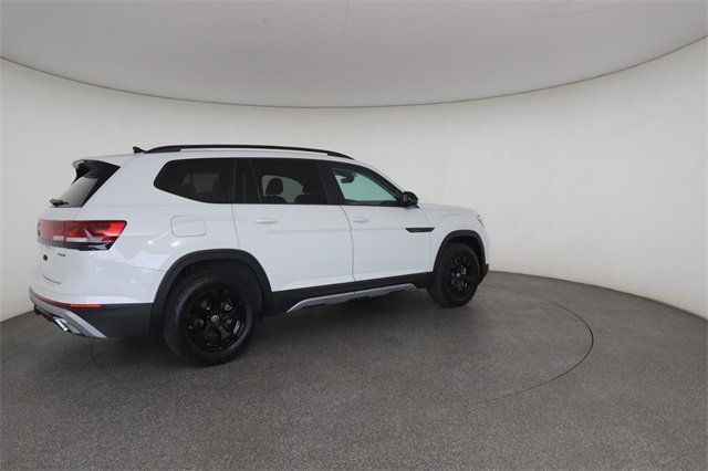 Used 2025 Volkswagen Atlas Peak Edition SE image 20
