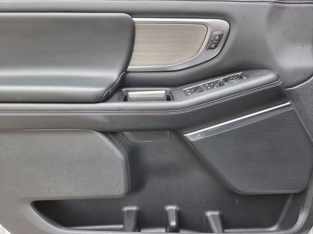 Used 2025 Ford Expedition Max Platinum AWD/4WD image 16