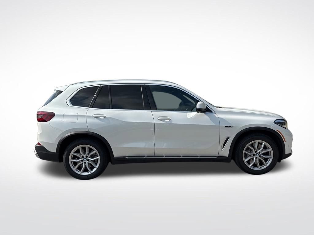 Used 2023 BMW X5 xDrive45e w/ Parking Assistance Package AWD/4WD image 4