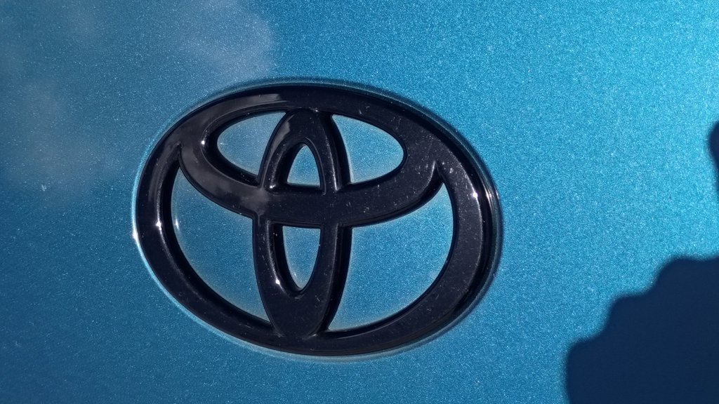 Used 2025 Toyota Camry SE w/ Convenience Package FWD image 14