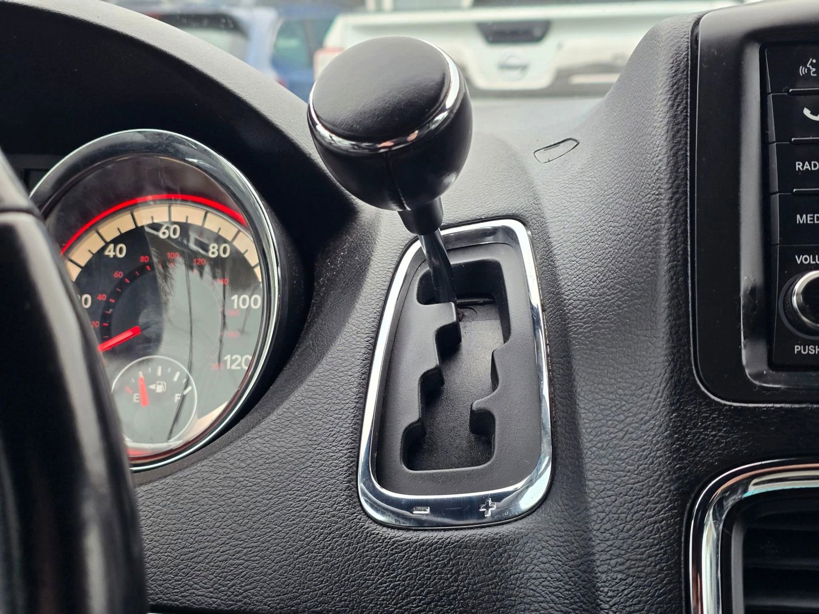 Used 2018 Dodge Grand Caravan SXT FWD image 31