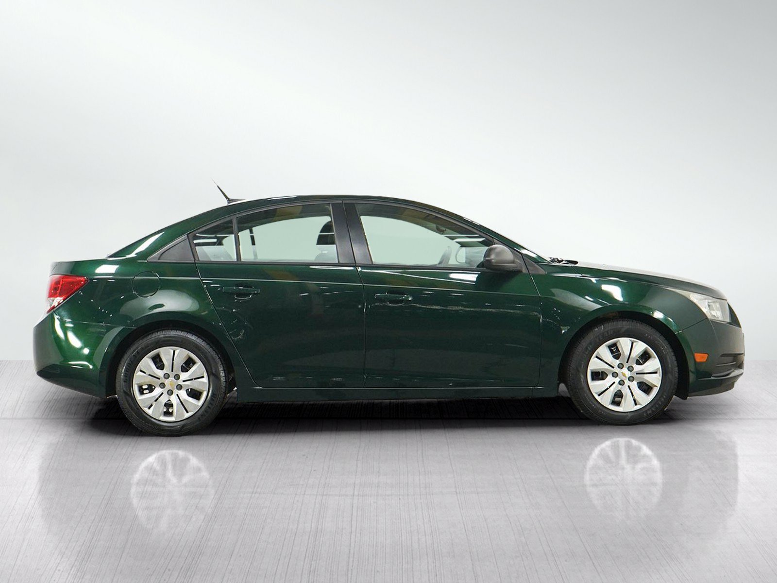 Used 2014 Chevrolet Cruze LS FWD image 6