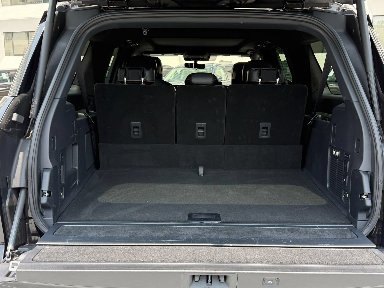 Certified 2025 Lincoln Navigator L Black Label AWD/4WD image 24