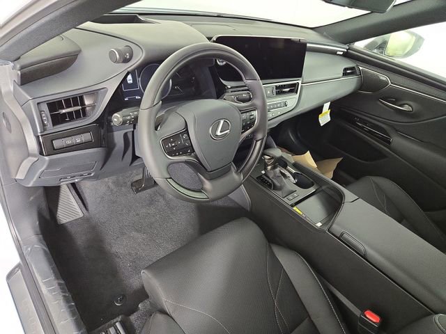New 2025 Lexus ES 300h w/ Luxury Package image 15