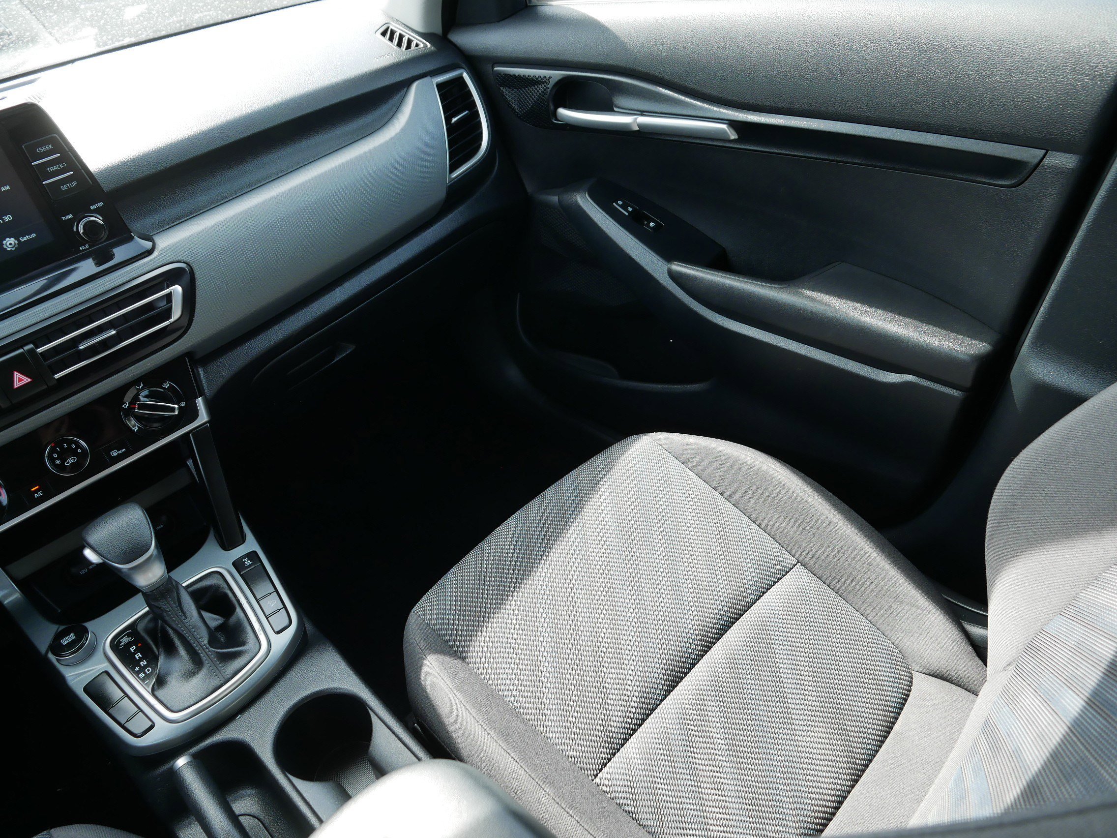 Used 2021 Kia Seltos LX image 11