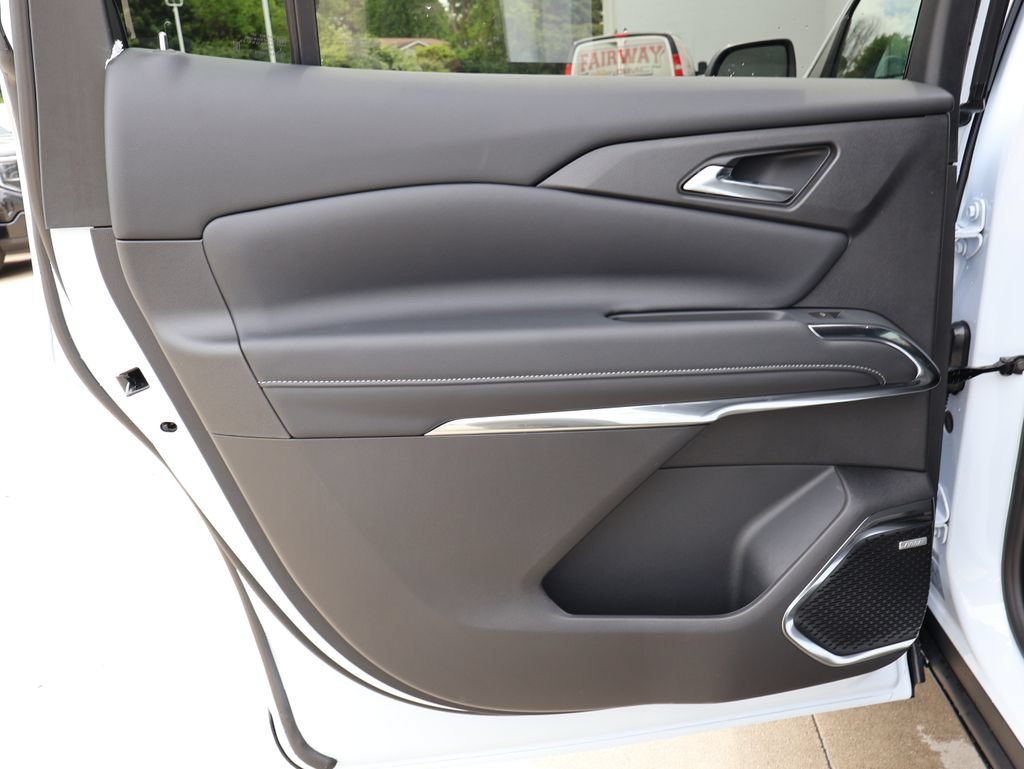 New 2026 Chevrolet Traverse LT w/ Enhanced Driving Package FWD image 24