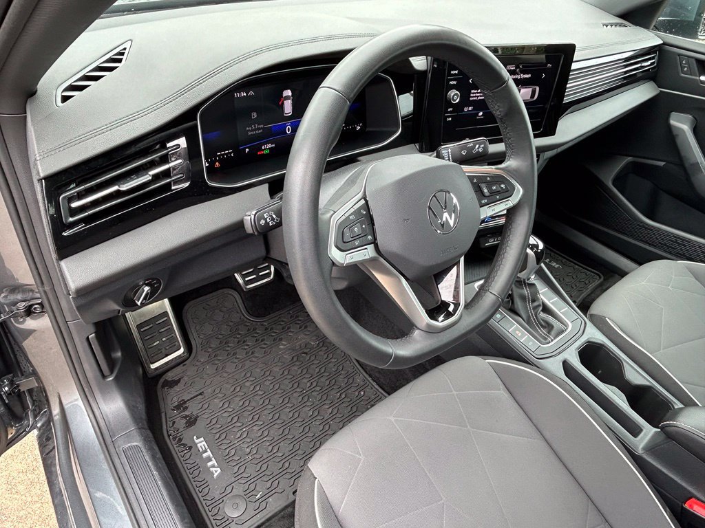 Used 2026 Volkswagen Jetta Sport FWD image 17