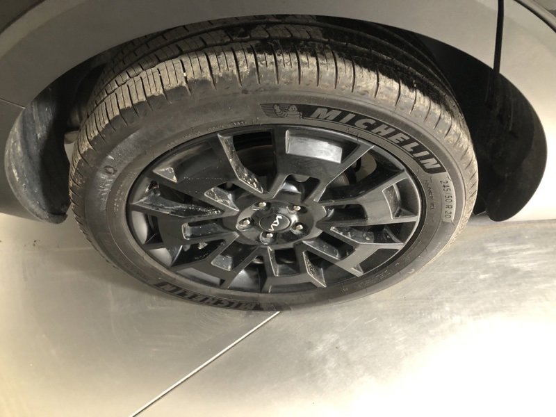 Used 2022 Kia Telluride SX w/ SX Prestige Package image 10