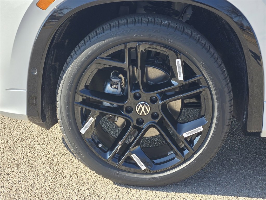 New 2026 Volkswagen Tiguan SE R-Line image 10