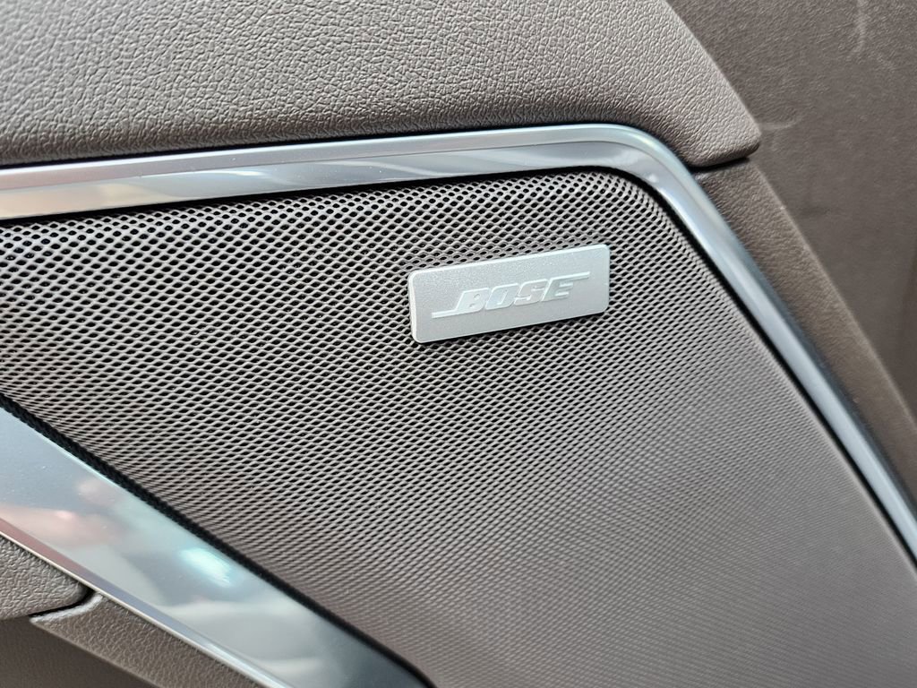 New 2026 GMC Sierra 1500 SLT image 16