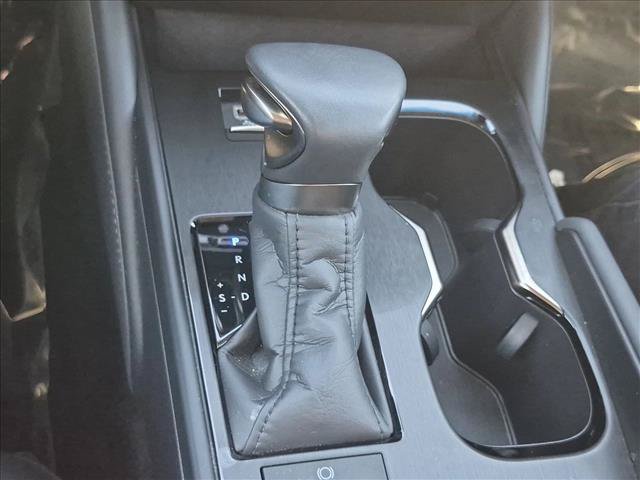 Used 2024 Lexus ES 350 w/ Accessory Package (Z2) FWD image 12