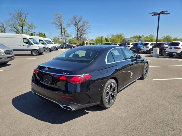 New 2026 Mercedes-Benz E 350 4MATIC Sedan image 3