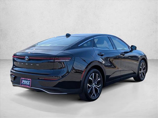 Used 2023 Toyota Crown XLE image 5