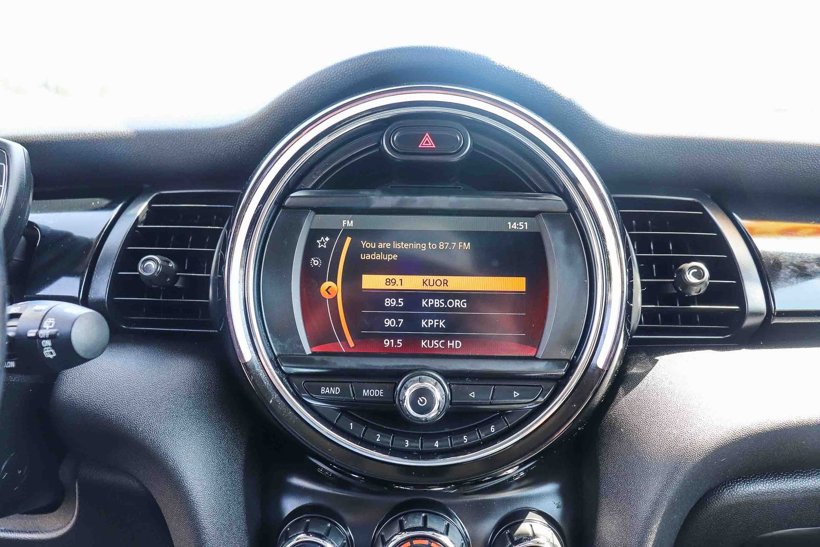 Used 2019 MINI Cooper 2-Door Hardtop w/ Signature Upholstery Package FWD image 17