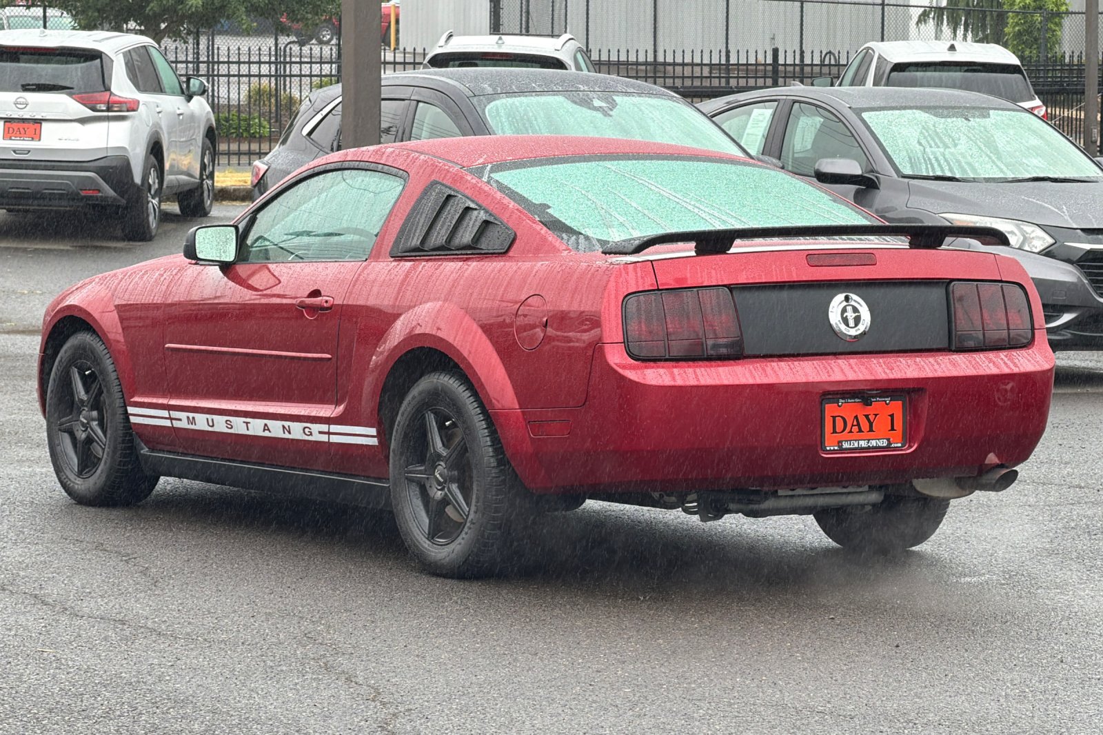 Used 2005 Ford Mustang Premium RWD image 8