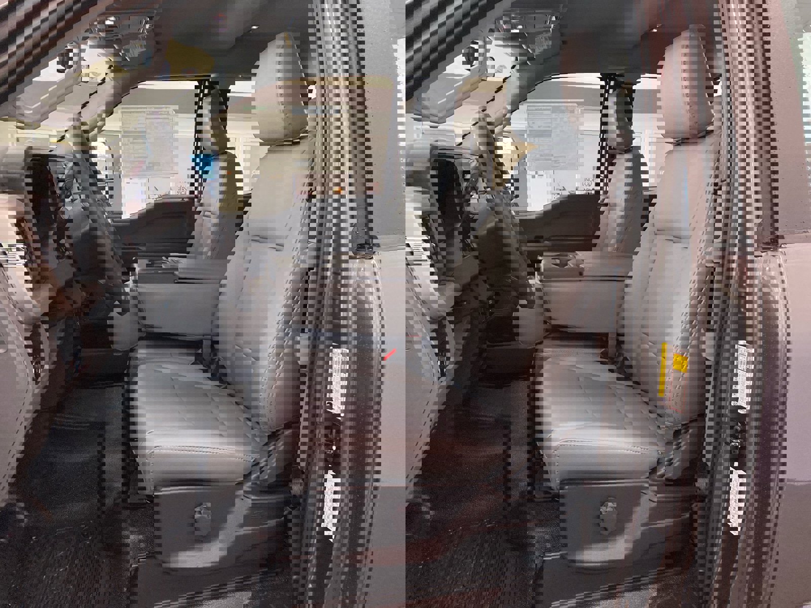 New 2026 Ford F250 XL w/ XL Chrome Package image 10