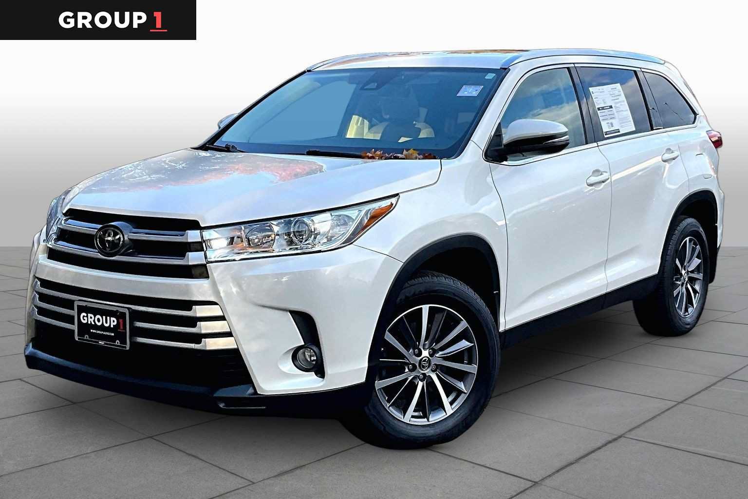 Used 2019 Toyota Highlander XLE AWD/4WD image 1