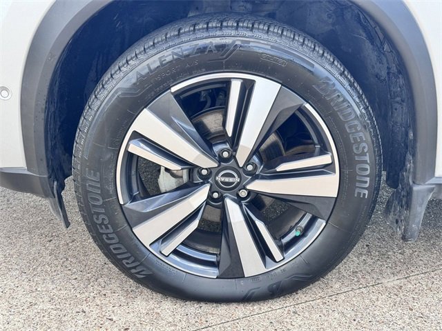 Used 2023 Nissan Rogue SL w/ SL Premium Package image 9