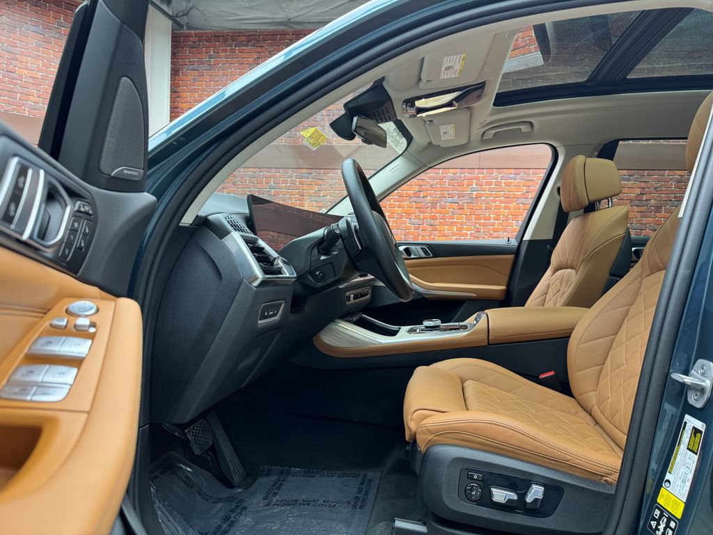 Certified 2024 BMW X7 xDrive40i w/ Executive Package AWD/4WD image 23