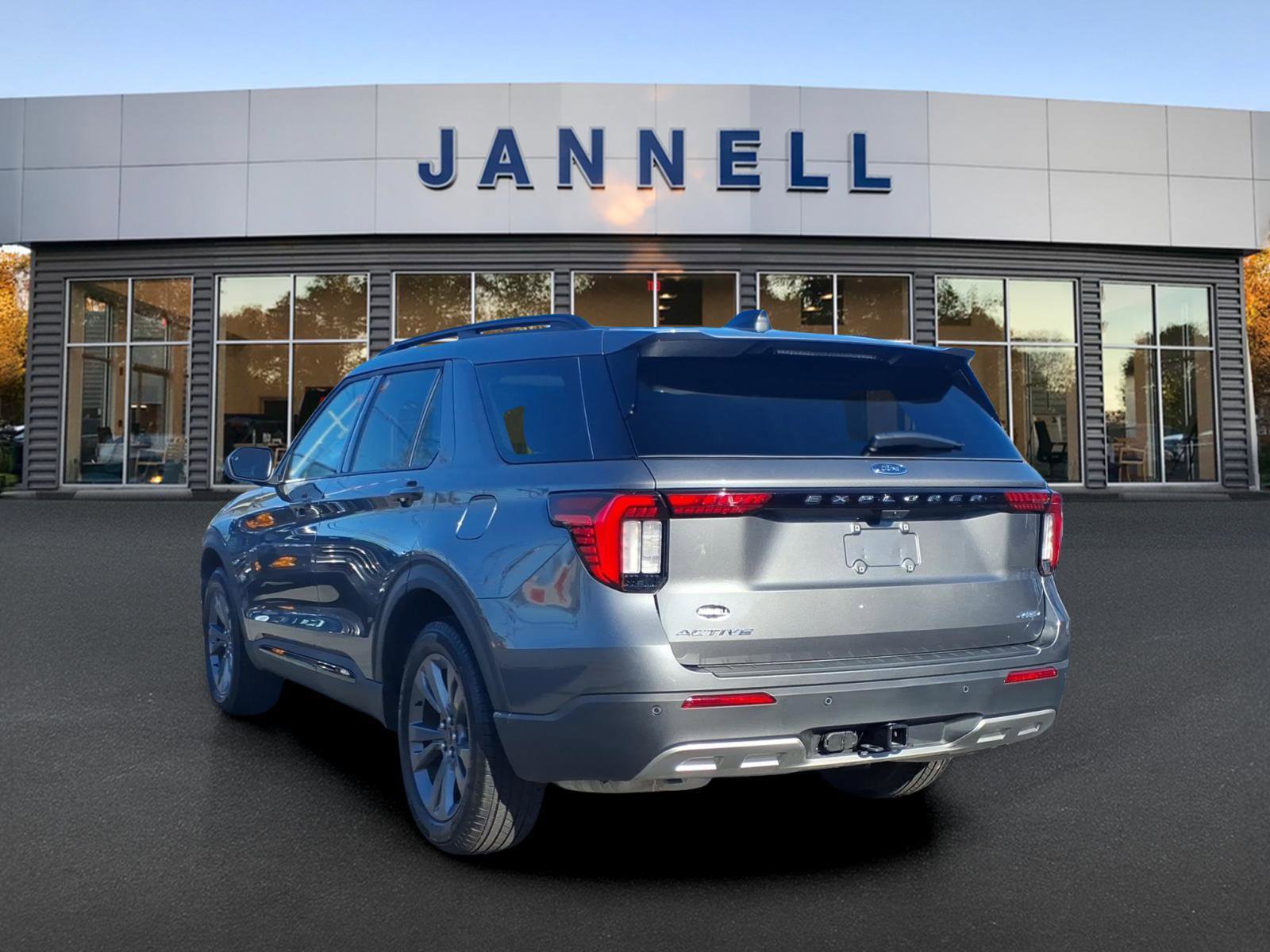 New 2026 Ford Explorer Active w/ Active Comfort Package image 9