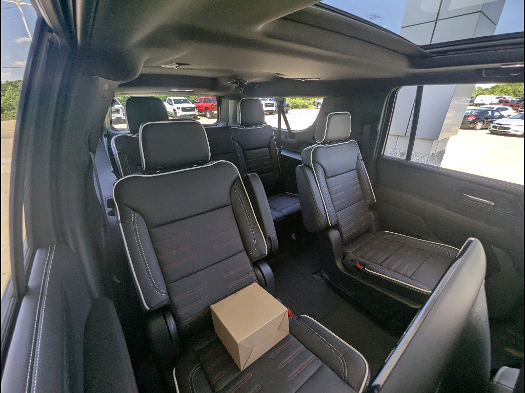 New 2026 GMC Yukon XL AT4 Ultimate w/ LPO, Floor Liner Package AWD/4WD image 17