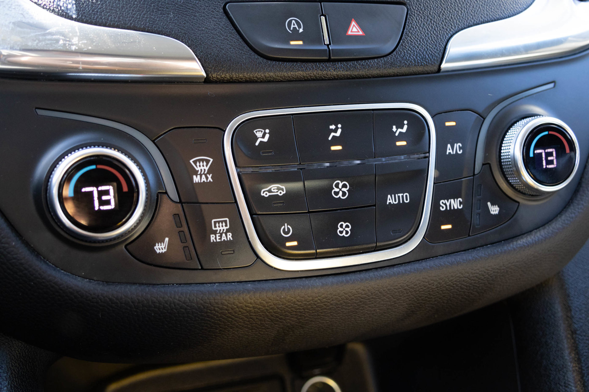 Used 2024 Chevrolet Equinox LT FWD image 31