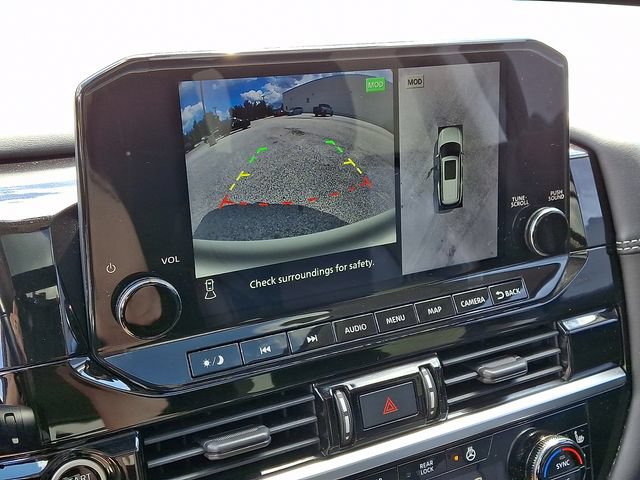 Used 2022 Nissan Pathfinder Platinum w/ Cargo Package AWD/4WD image 4