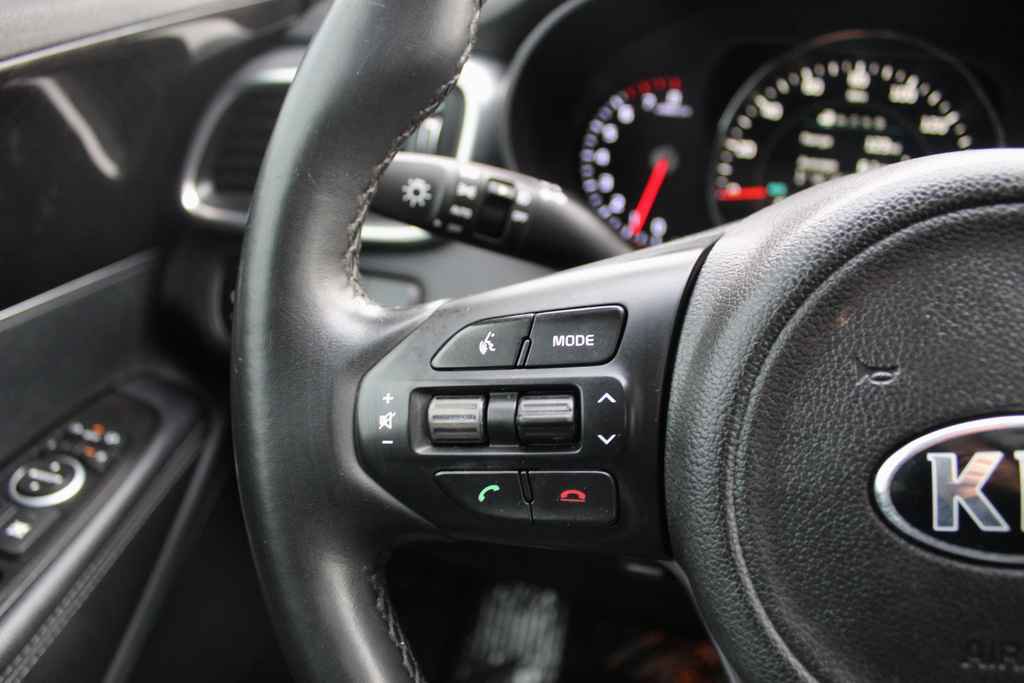 Used 2018 Kia Sorento EX w/ EX Advanced Touring Package image 16