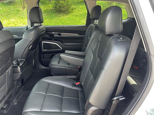 Used 2021 Kia Telluride EX w/ EX Premium Package AWD/4WD image 16