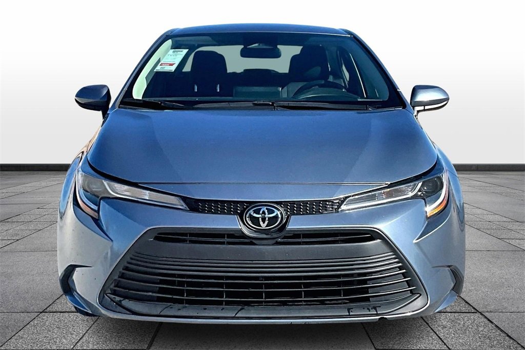 Used 2024 Toyota Corolla LE image 3