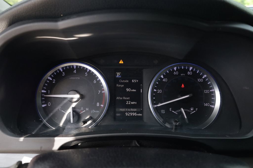 Used 2018 Toyota Highlander XLE image 26