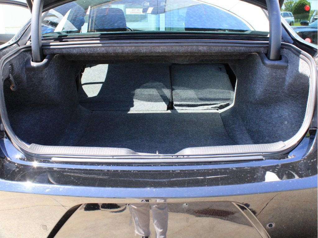 Used 2020 Dodge Charger R/T w/ Blacktop Package RWD image 35